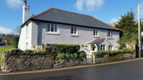 Rosedale a charming detached 4 bedroom cottage.
